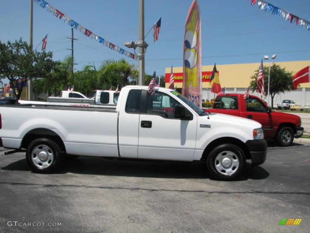 2006 F150 XL Regular Cab - Oxford White / Medium/Dark Flint photo #9