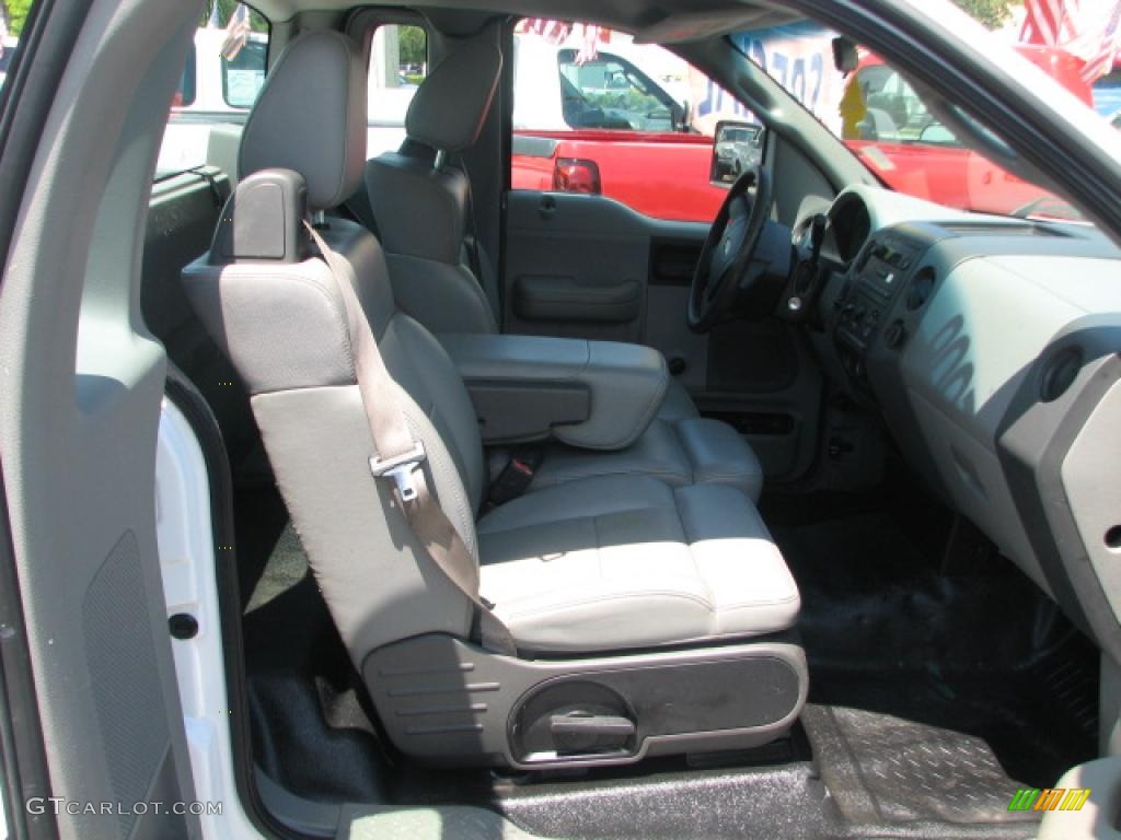 2006 F150 XL Regular Cab - Oxford White / Medium/Dark Flint photo #11