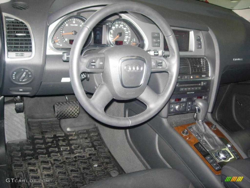 2009 Audi Q7 3.0 TDI quattro Black Steering Wheel Photo #39880587