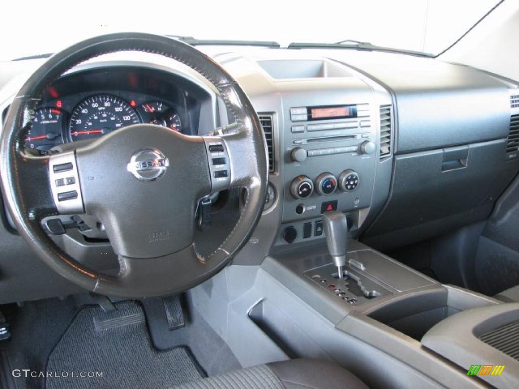 Graphite Titanium Interior 2006 Nissan Titan Se King Cab 4x4
