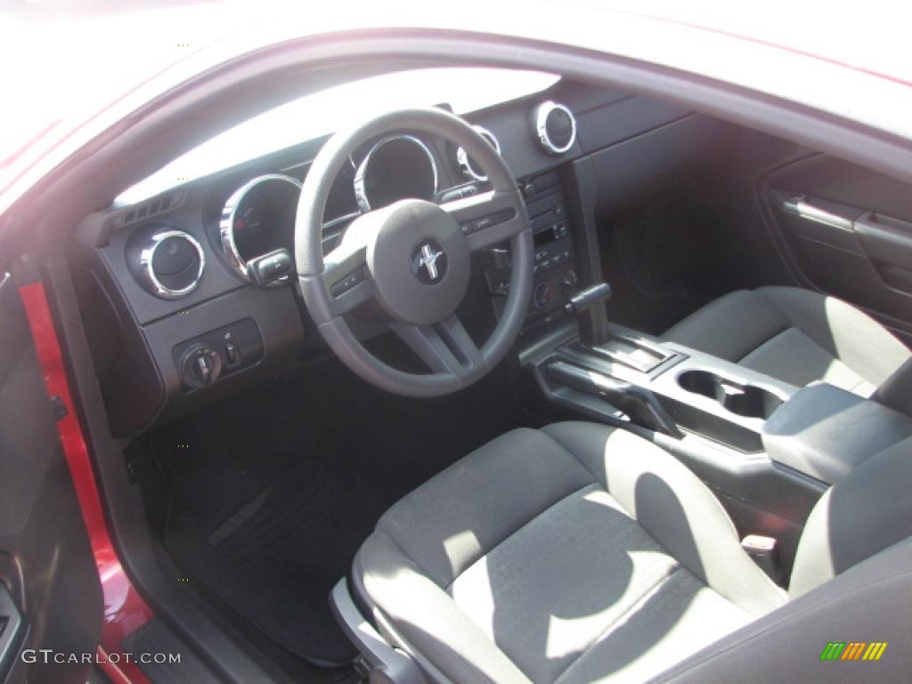 Dark Charcoal Interior 2007 Ford Mustang V6 Deluxe Coupe Photo #39880803