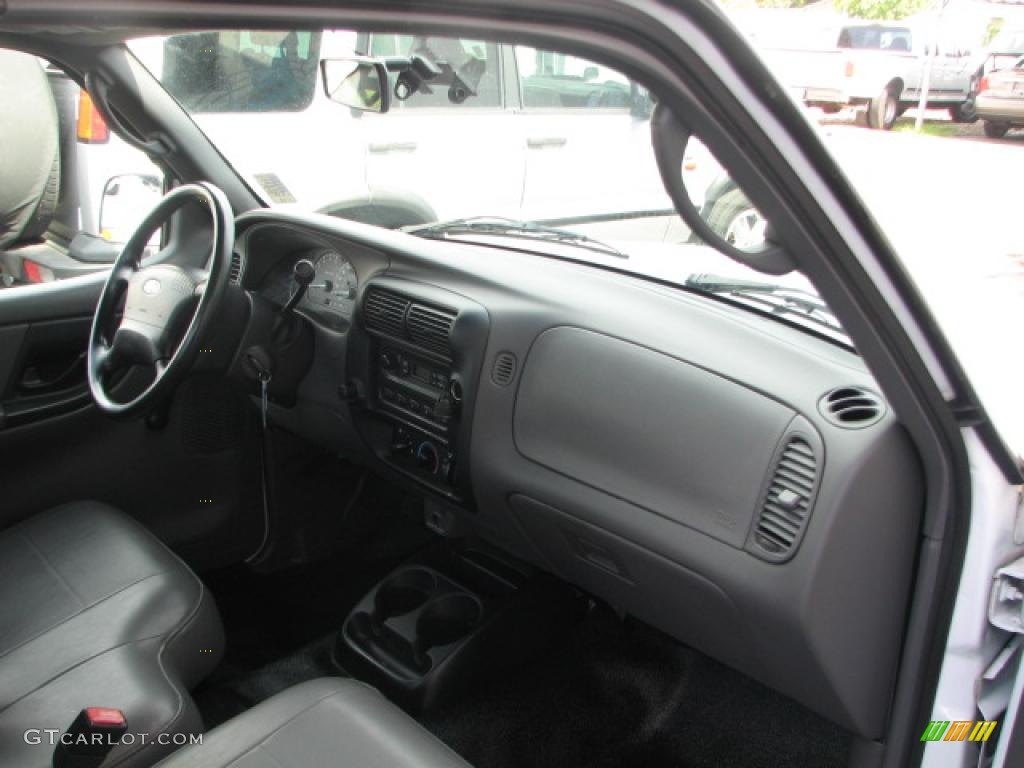 2003 Ford Ranger XL Regular Cab Dark Graphite Dashboard Photo #39881915
