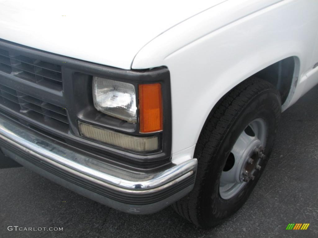 1999 C/K 3500 K3500 Crew Cab 4x4 Chassis - Summit White / Gray photo #4