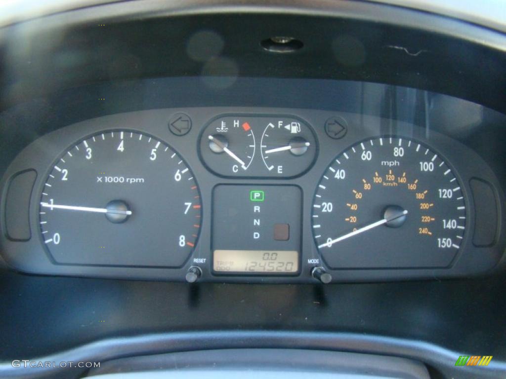2004 Kia Optima EX Gauges Photo #39882748