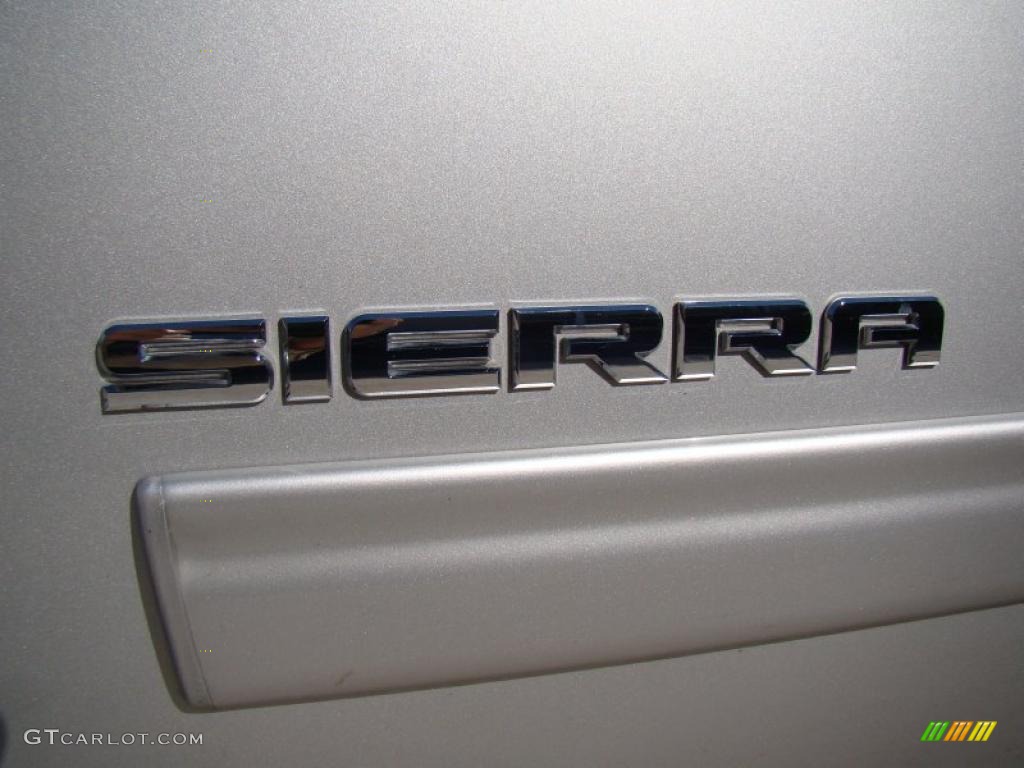2010 GMC Sierra 1500 SLE Extended Cab Marks and Logos Photos