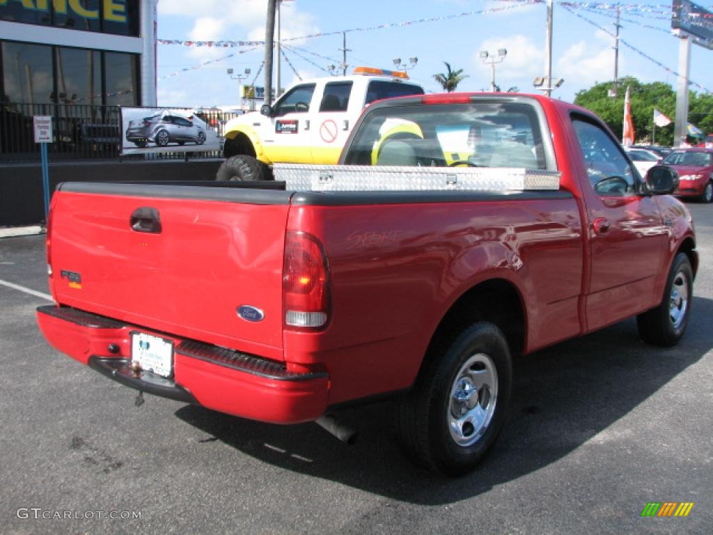 1999 F150 XL Regular Cab - Bright Red / Medium Graphite photo #10