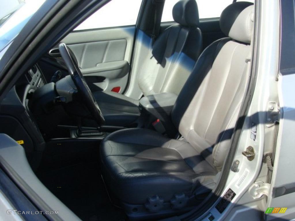 2004 Elantra GT Sedan - Sterling Silver / Gray photo #10