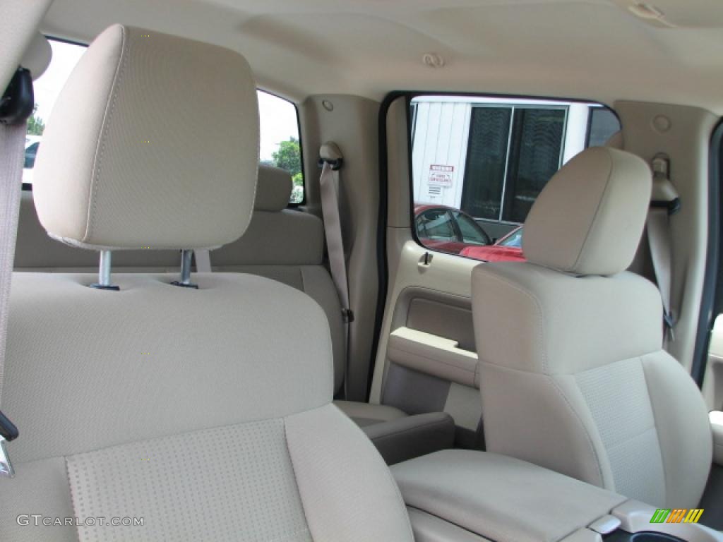 Tan Interior 2007 Ford F150 XLT SuperCrew Photo #39885340