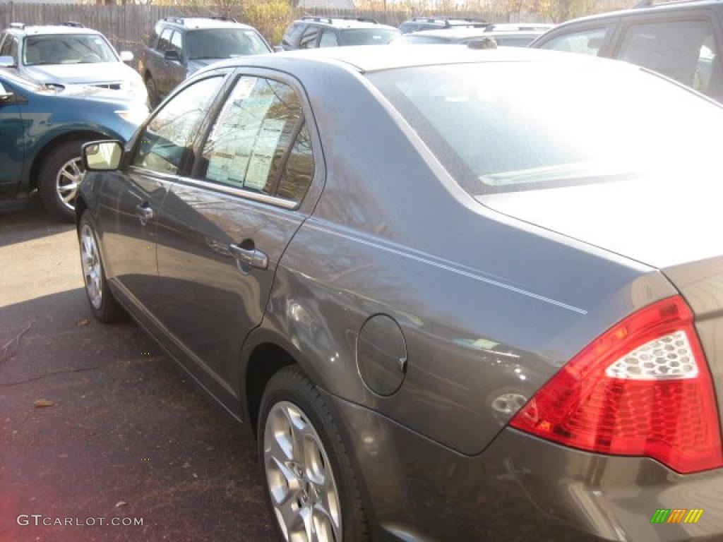 2011 Fusion SE - Sterling Grey Metallic / Charcoal Black photo #4