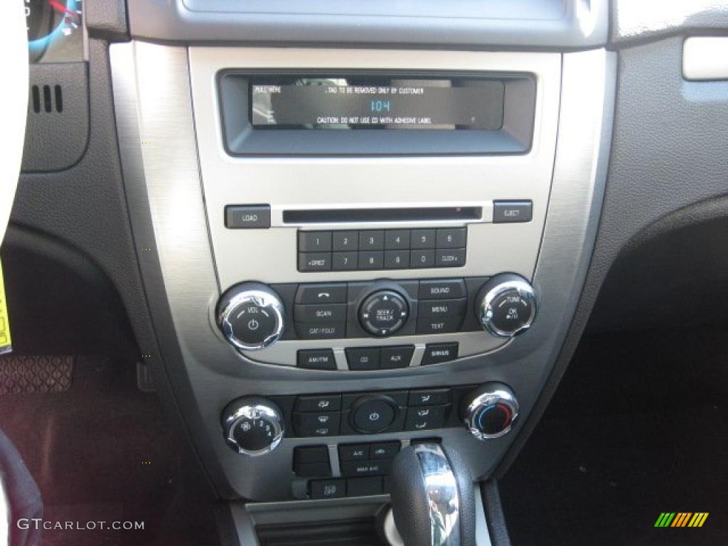 2011 Ford Fusion SE Controls Photo #39886008