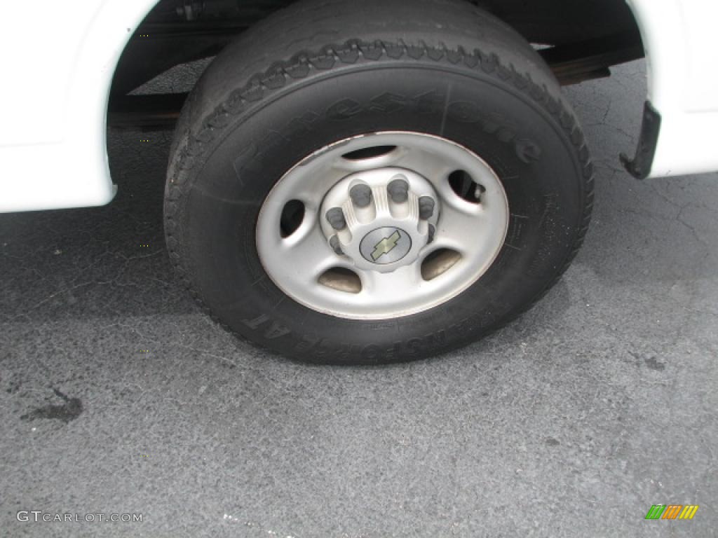 2006 Chevrolet Express 2500 Cargo Van Wheel Photo #39886012
