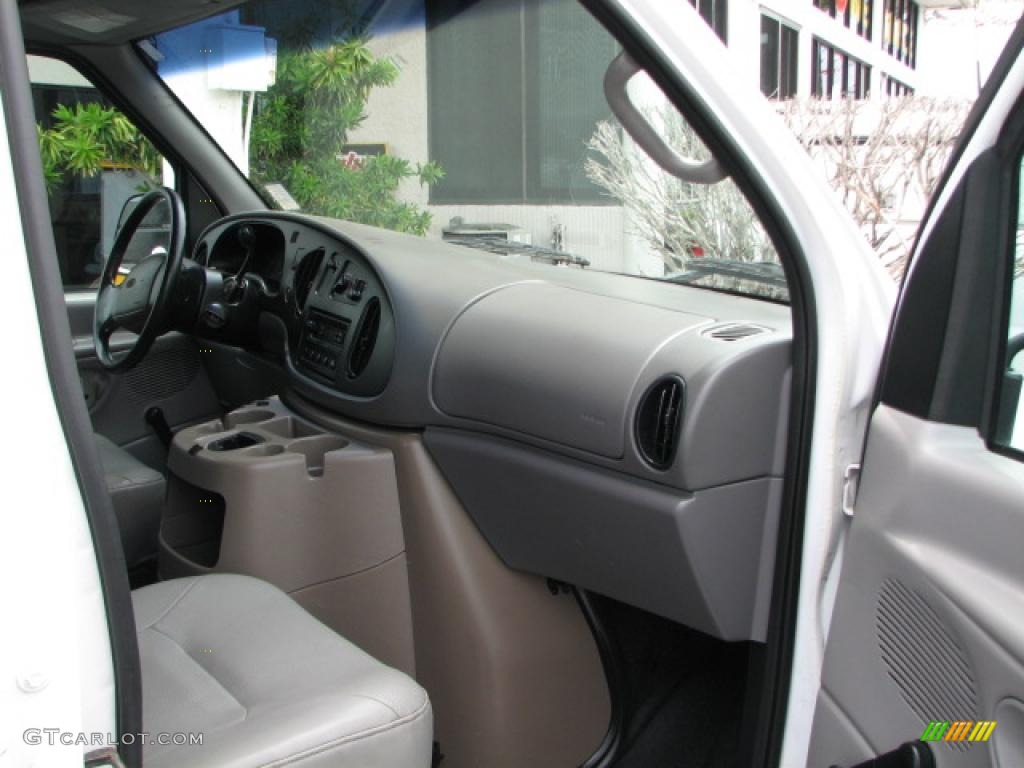 2001 Ford E Series Van E150 Commercial Dashboard Photos