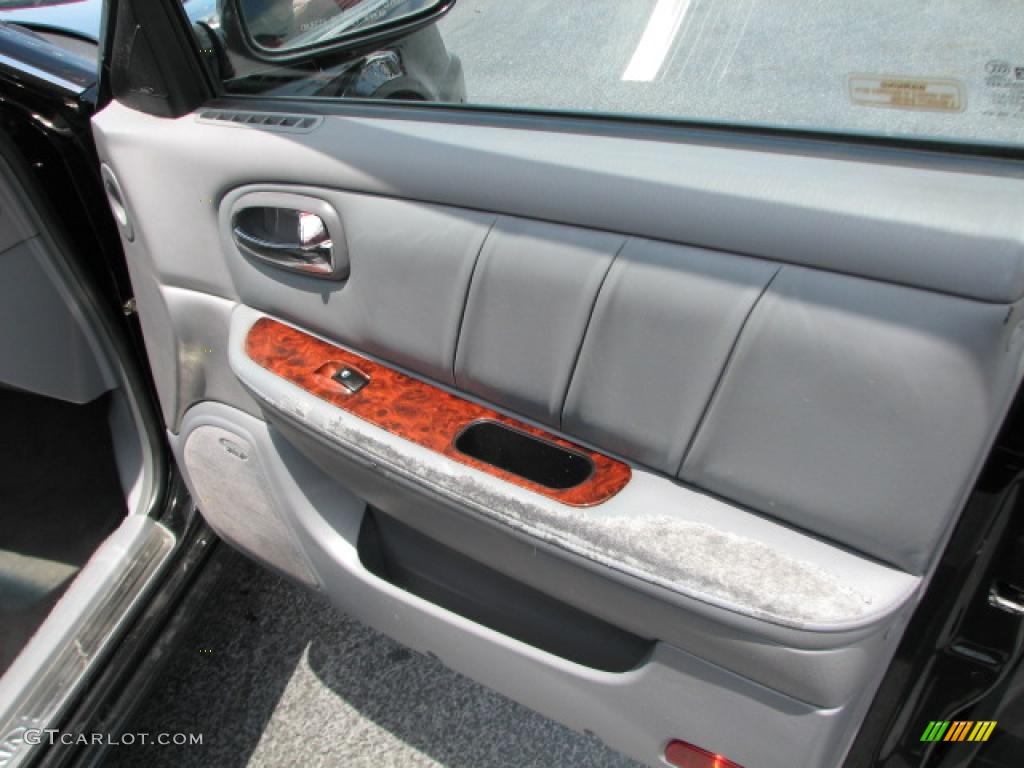 2006 Kia Optima EX V6 Gray Door Panel Photo #39887508