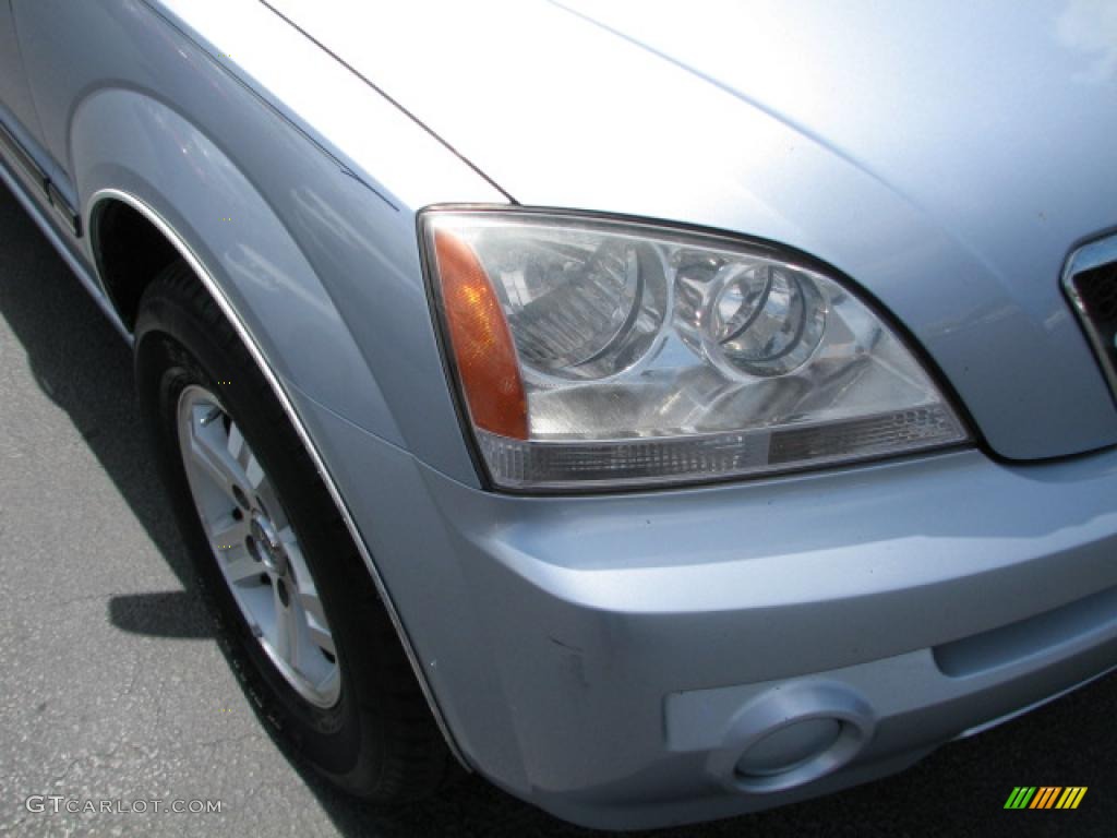 2005 Sorento LX 4WD - Clear Silver Metallic / Gray photo #2