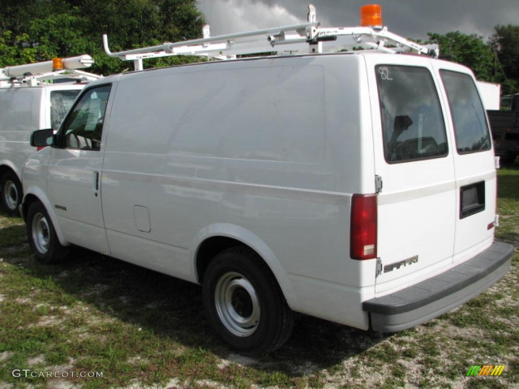 Ivory White 2000 GMC Safari Commercial Exterior Photo #39888220