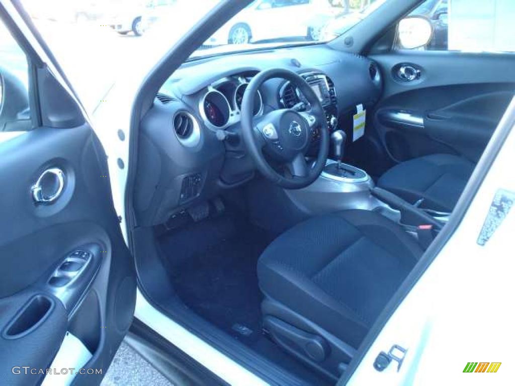 Black/Silver Trim Interior 2011 Nissan Juke SV Photo #39890060