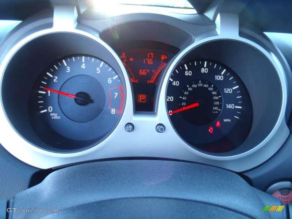 2011 Nissan Juke SV Gauges Photo #39890104
