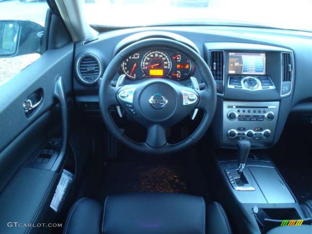 2011 Nissan Maxima 3.5 SV Sport Charcoal Dashboard Photo #39890760
