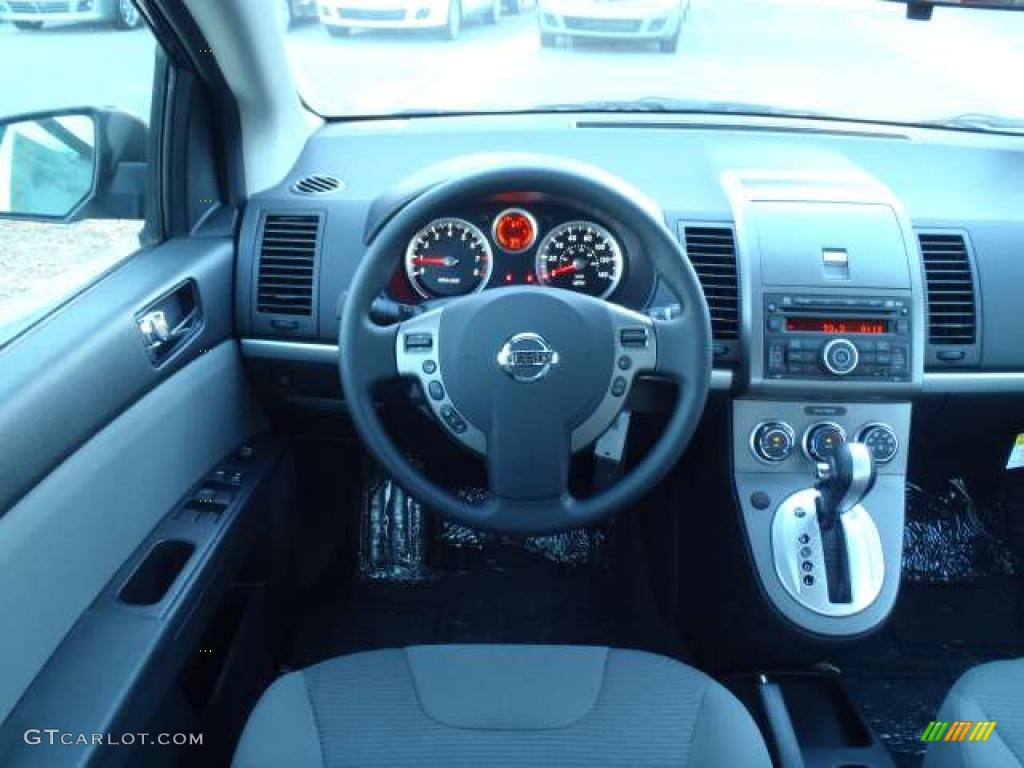 2011 Nissan Sentra 2.0 Charcoal Dashboard Photo #39890952