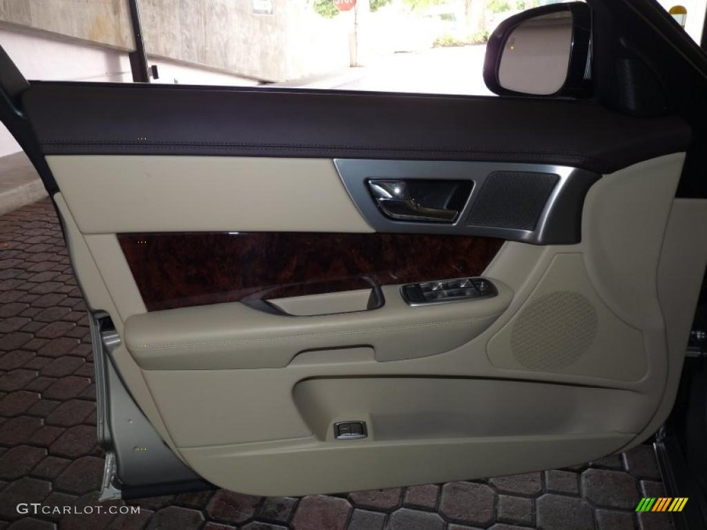 2010 Jaguar XF Premium Sport Sedan Barley Door Panel Photo #39893014