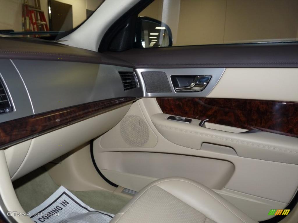 Barley Interior 2010 Jaguar XF Premium Sport Sedan Photo #39893258