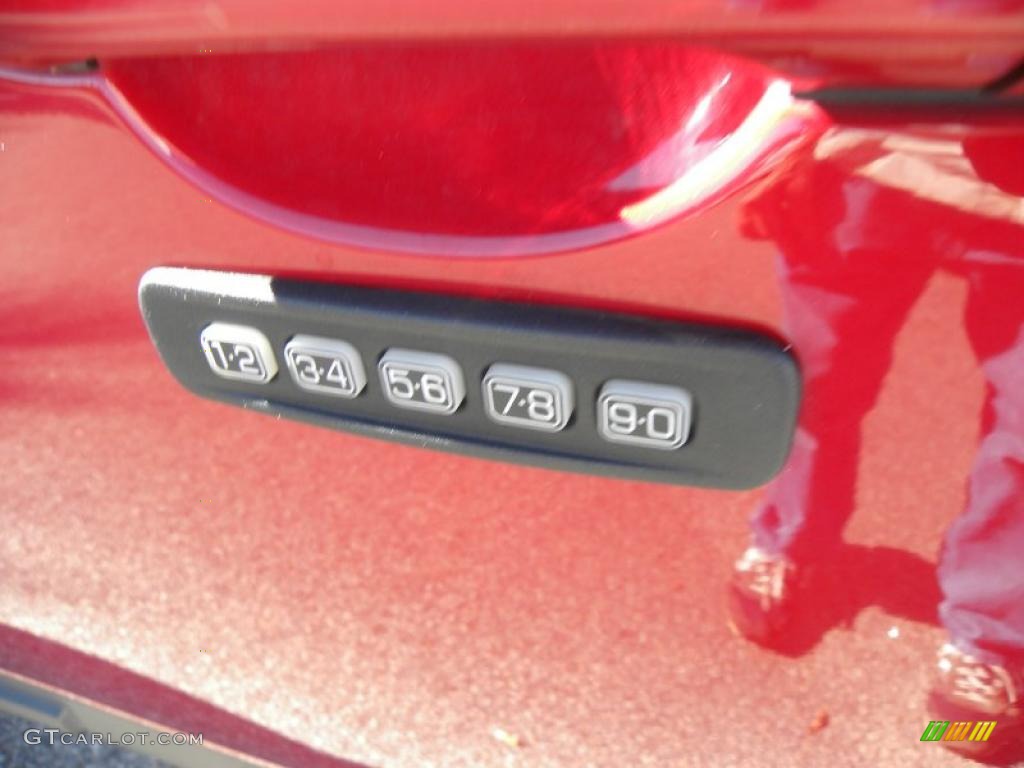 2010 Escape Limited V6 - Sangria Red Metallic / Charcoal Black photo #3