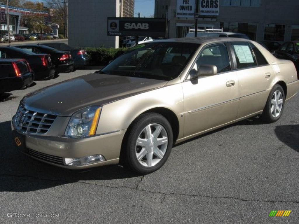 Light Cashmere Metallic 2006 Cadillac DTS Luxury Exterior Photo #39894659
