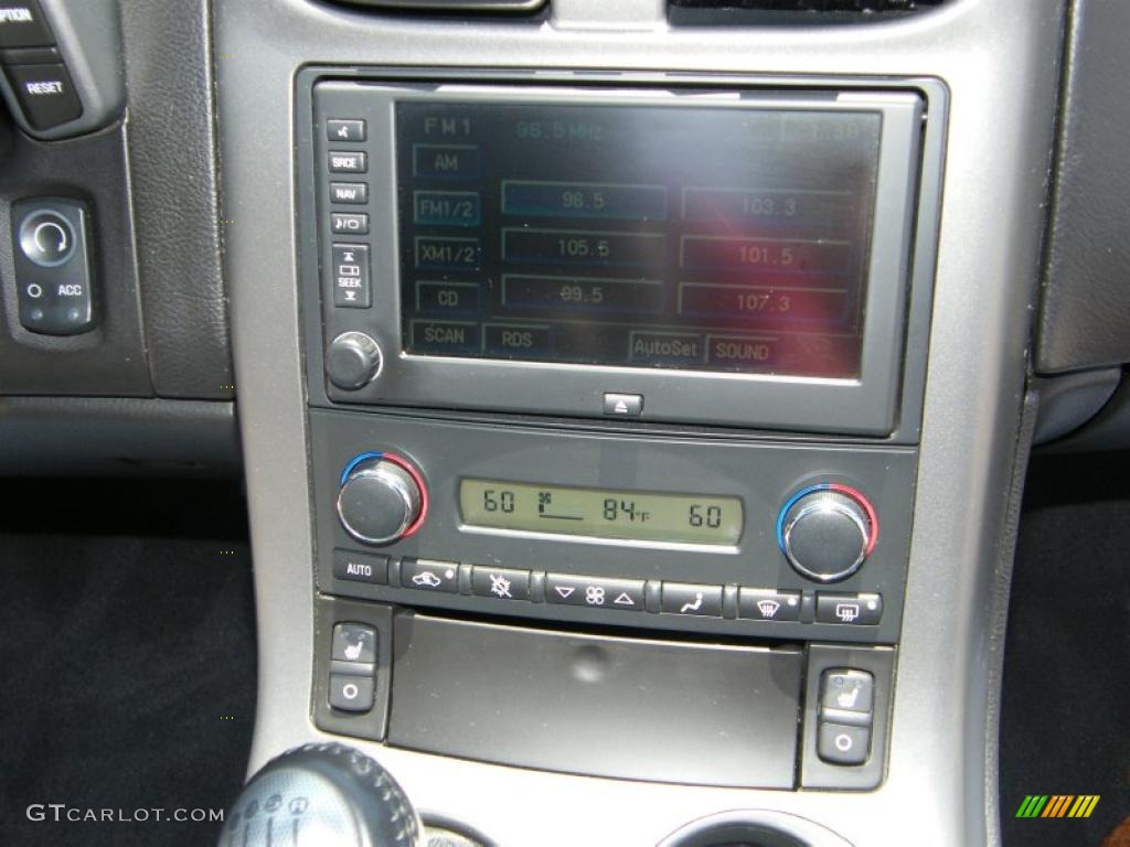 2006 Chevrolet Corvette Convertible Controls Photo #39896079