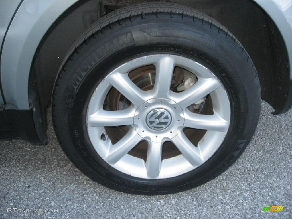 2004 Volkswagen Passat GLS 4Motion Wagon Wheel Photo #39896551