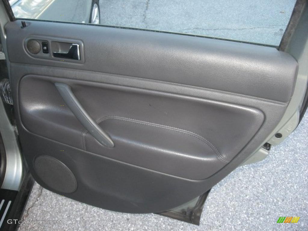 2004 Volkswagen Passat GLS 4Motion Wagon Anthracite Door Panel Photo #39896723