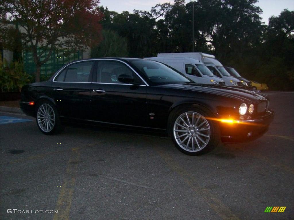 2007 XJ XJR - Ebony Black / Charcoal photo #1