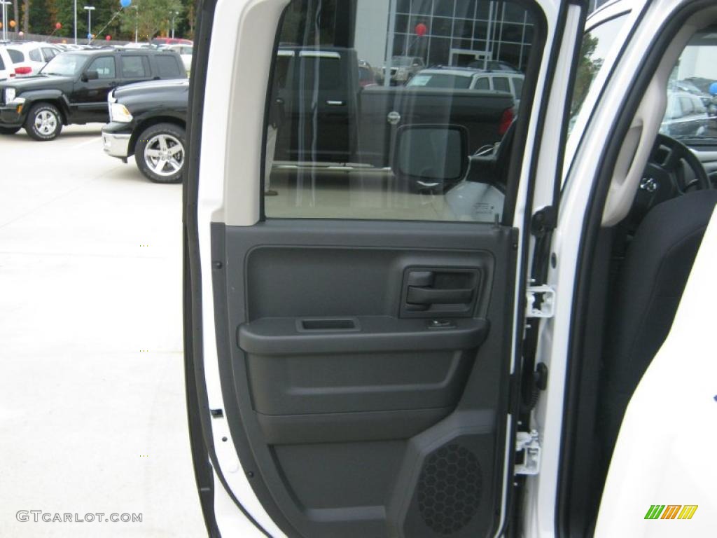2011 Ram 1500 ST Quad Cab - Bright White / Dark Slate Gray/Medium Graystone photo #17