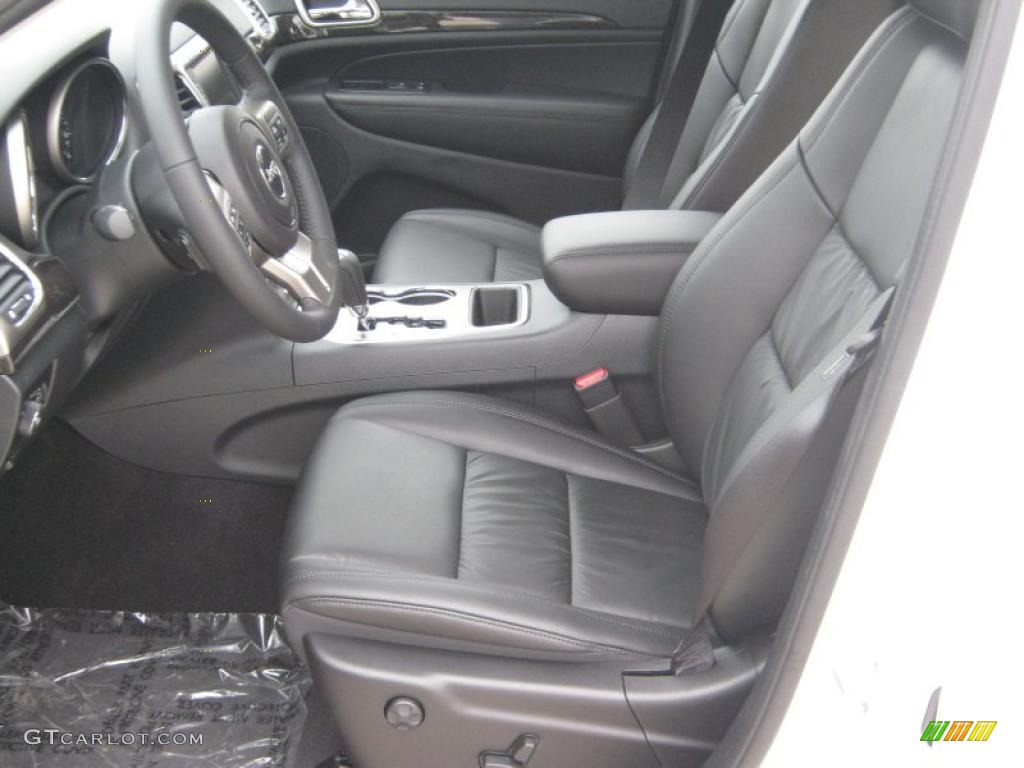 Black Interior 2011 Jeep Grand Cherokee Laredo X Package Photo #39899775