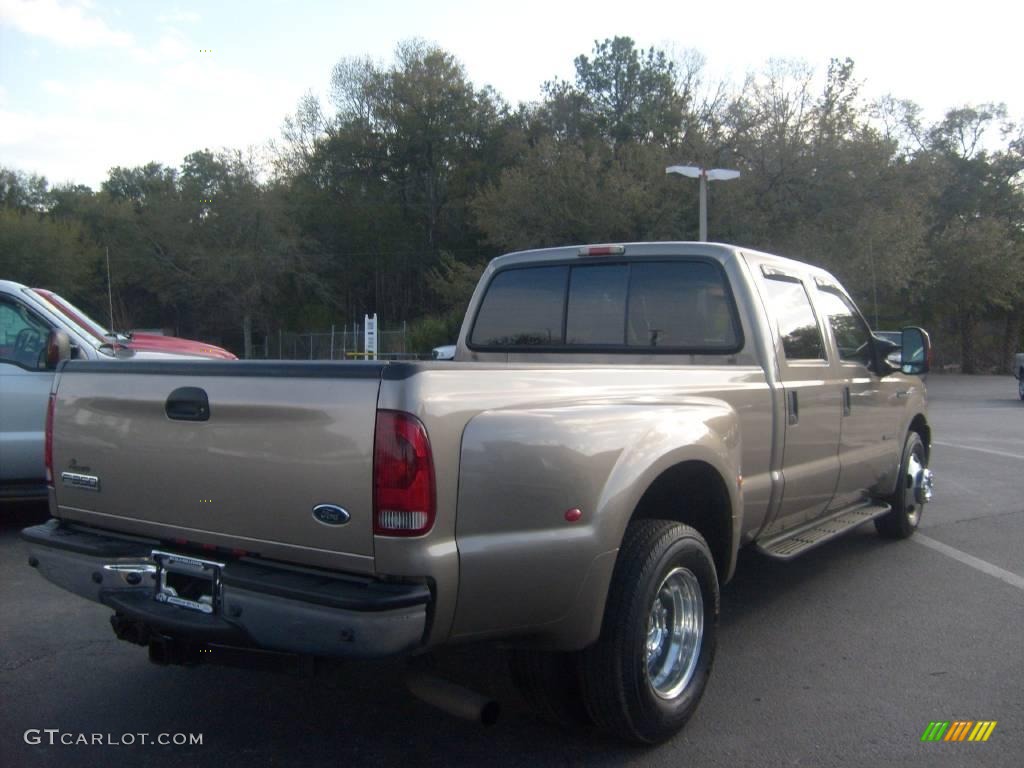 2005 F350 Super Duty Lariat Crew Cab Dually - Arizona Beige Metallic / Tan photo #3