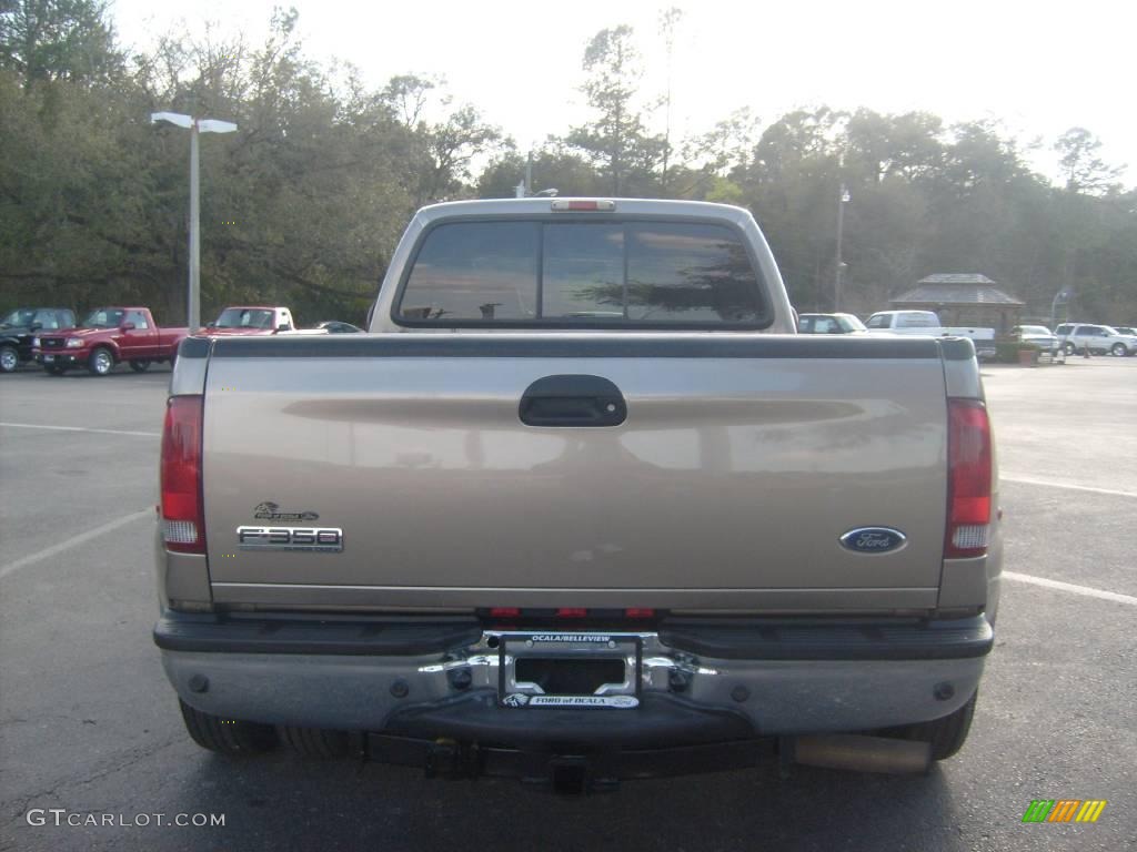 2005 F350 Super Duty Lariat Crew Cab Dually - Arizona Beige Metallic / Tan photo #4