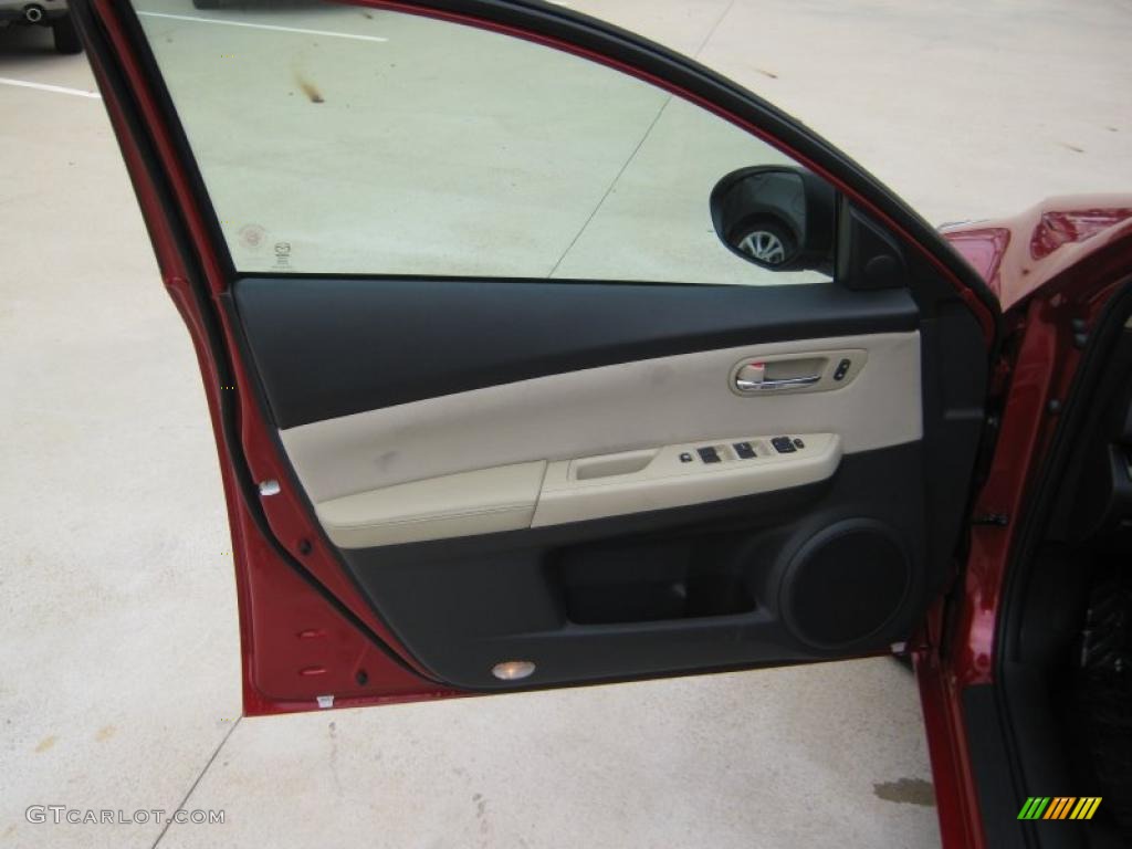 2011 Mazda MAZDA6 i Touring Sedan Beige Door Panel Photo #39900655