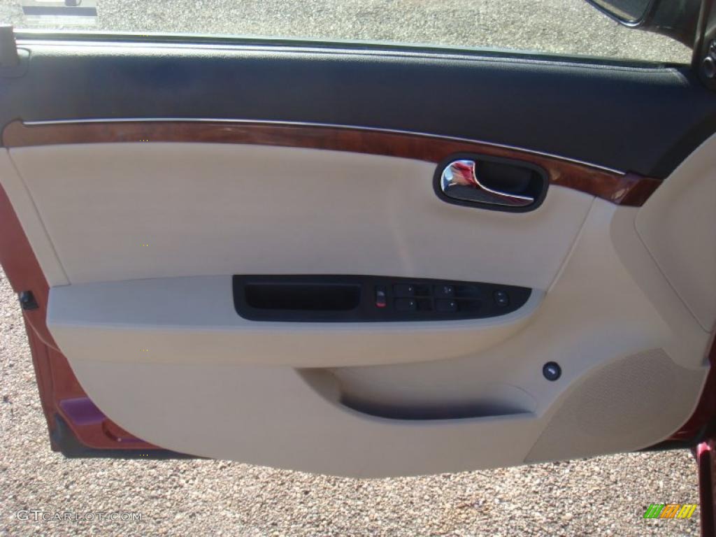 2007 Saturn Aura XE Tan Door Panel Photo #39901443