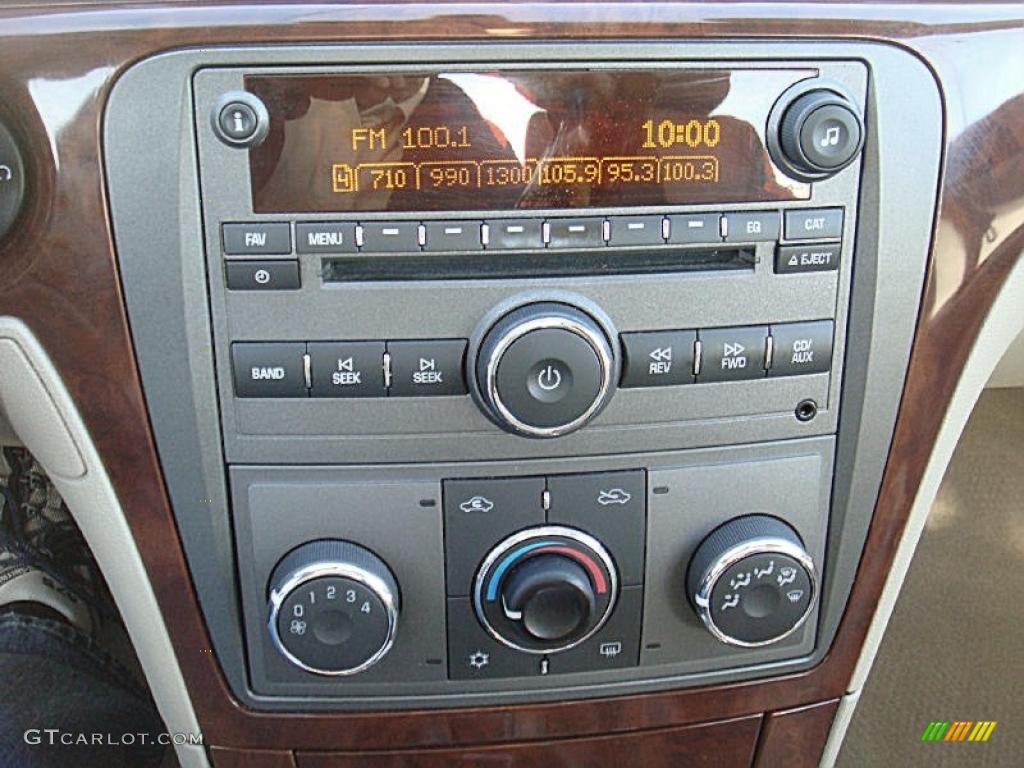 2007 Saturn Aura XE Controls Photo #39901483