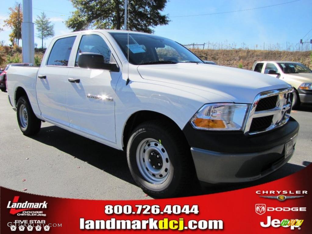 2011 Ram 1500 ST Crew Cab - Bright White / Dark Slate Gray/Medium Graystone photo #4