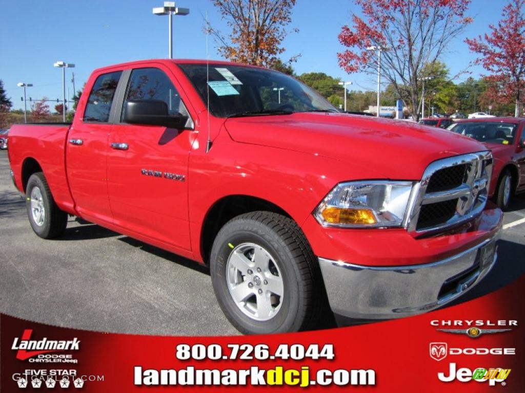 2011 Ram 1500 SLT Quad Cab - Flame Red / Dark Slate Gray/Medium Graystone photo #4
