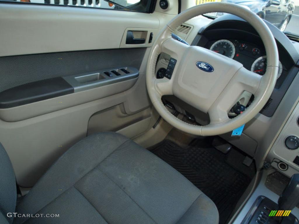 2009 Ford Escape XLT V6 Stone Steering Wheel Photo #39904231
