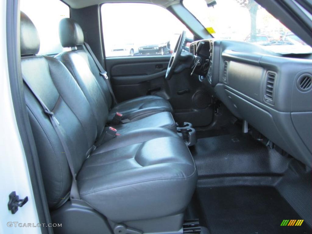 Dark Charcoal Interior 2004 Chevrolet Silverado 2500HD Regular Cab Chassis Photo #39904319