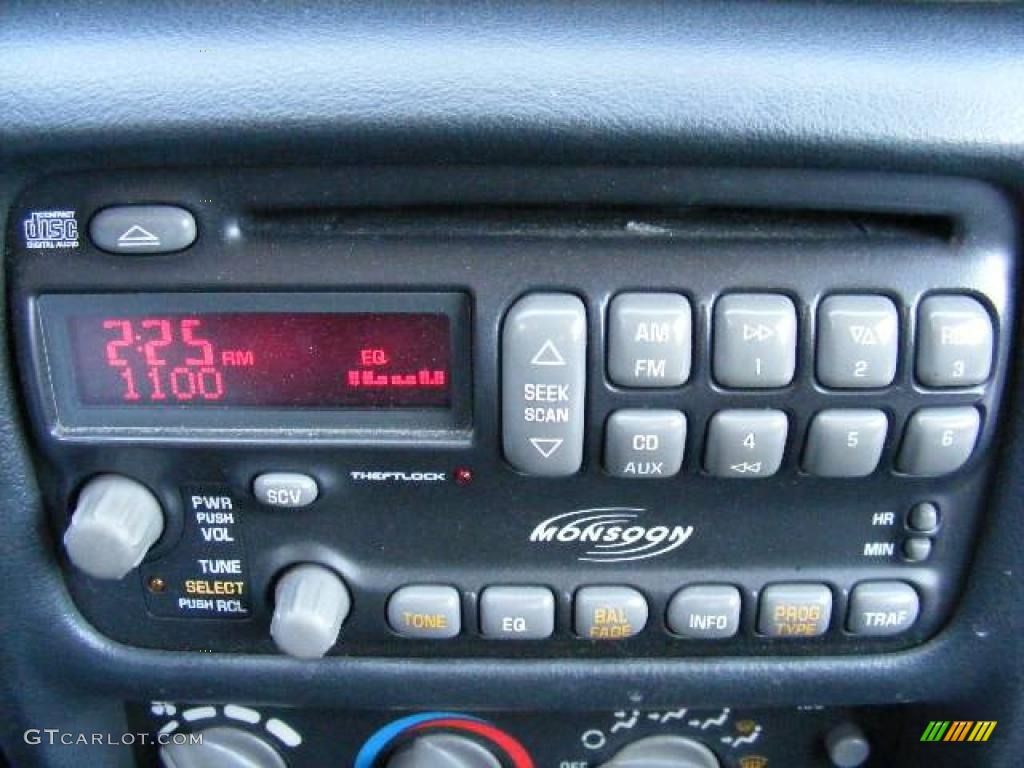 2001 Sunfire GT Coupe - Black / Graphite photo #19