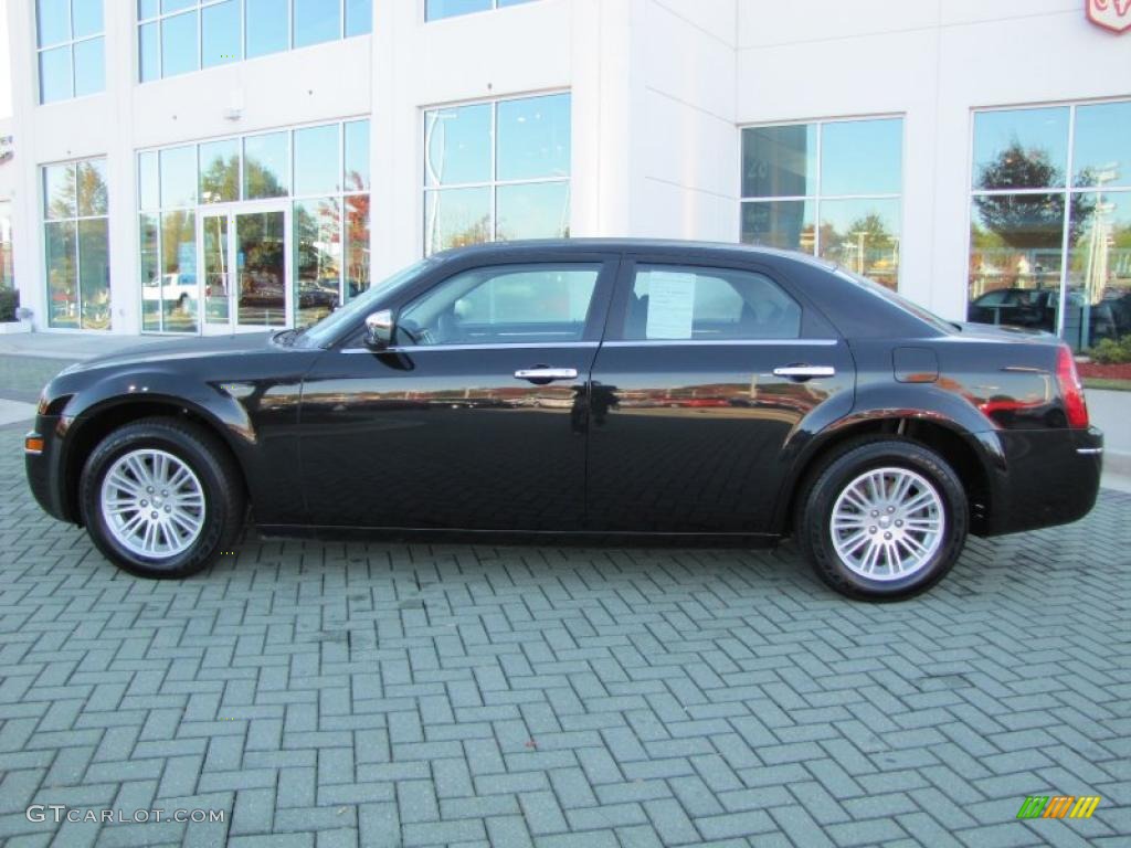 Brilliant Black Crystal Pearl 2010 Chrysler 300 Touring Exterior Photo #39905427