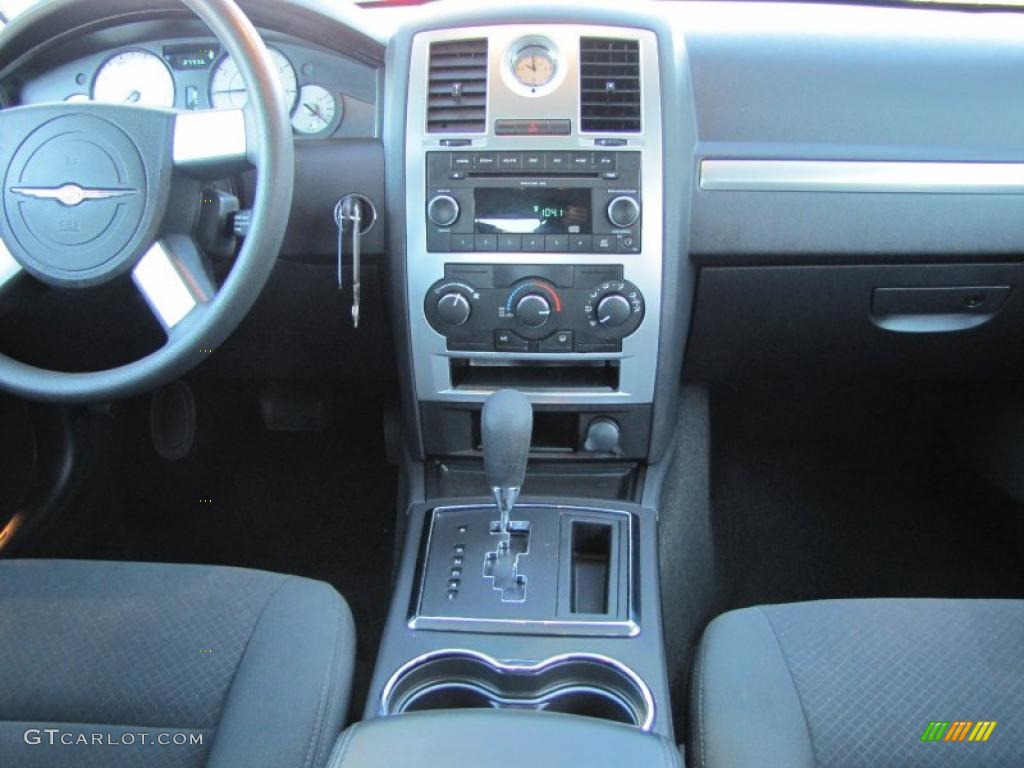 2010 Chrysler 300 Touring Dark Slate Gray Dashboard Photo #39905719