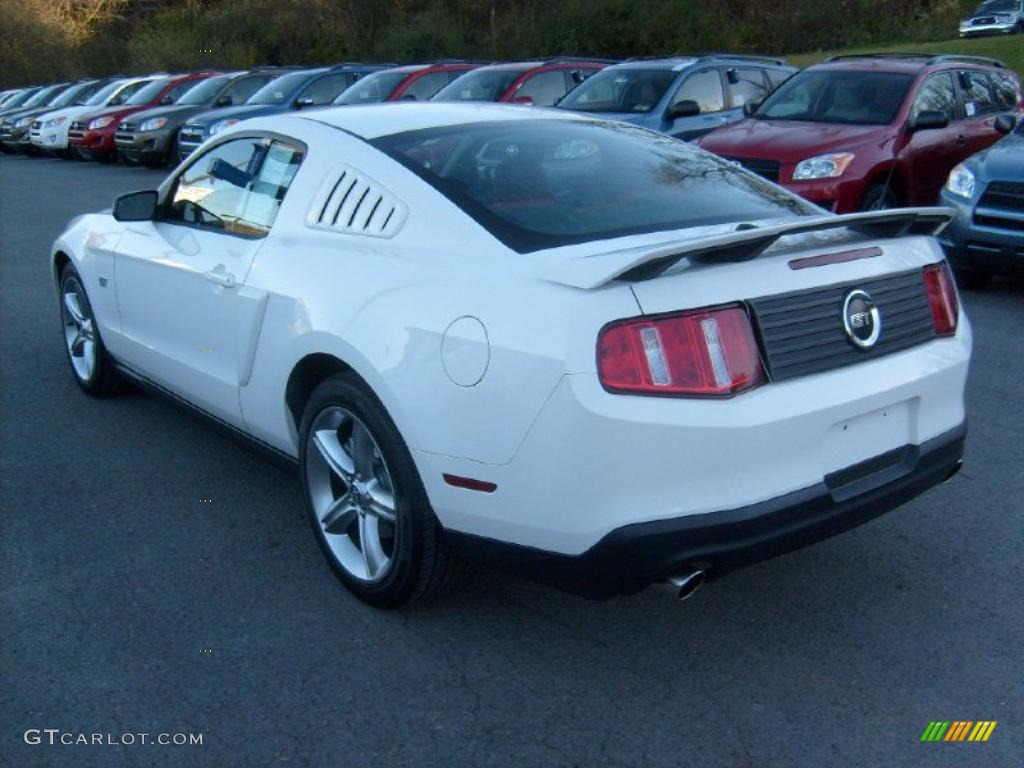 Performance White 2010 Ford Mustang GT Premium Coupe Exterior Photo #39905731