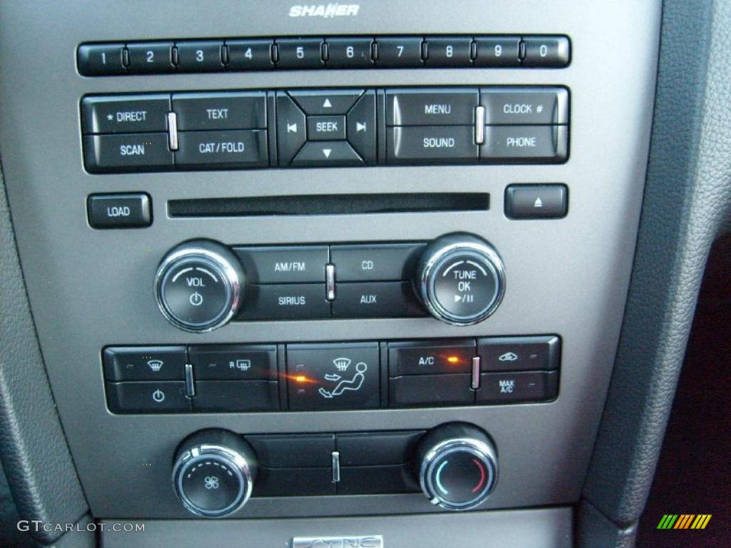 2010 Ford Mustang GT Premium Coupe Controls Photo #39905883