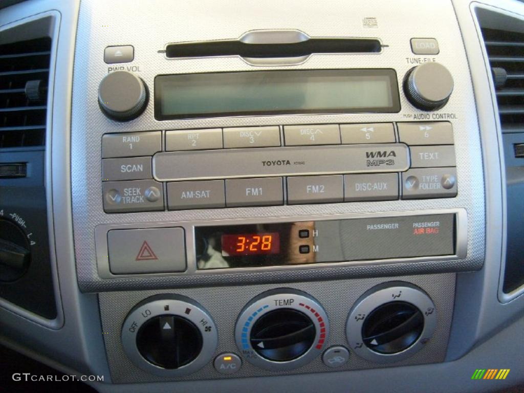 2011 Toyota Tacoma V6 TRD Sport Double Cab 4x4 Controls Photo #39906107