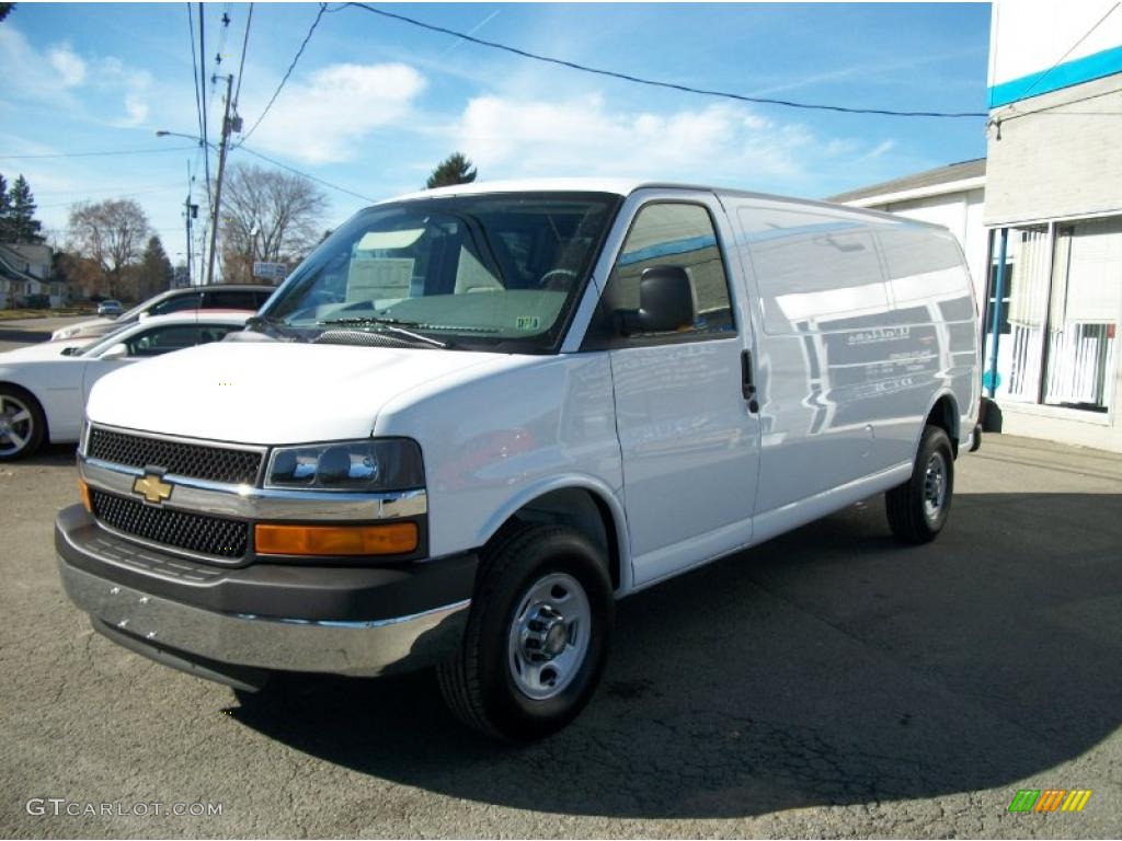 2011 Express 3500 Cargo Van - Summit White / Medium Pewter photo #3