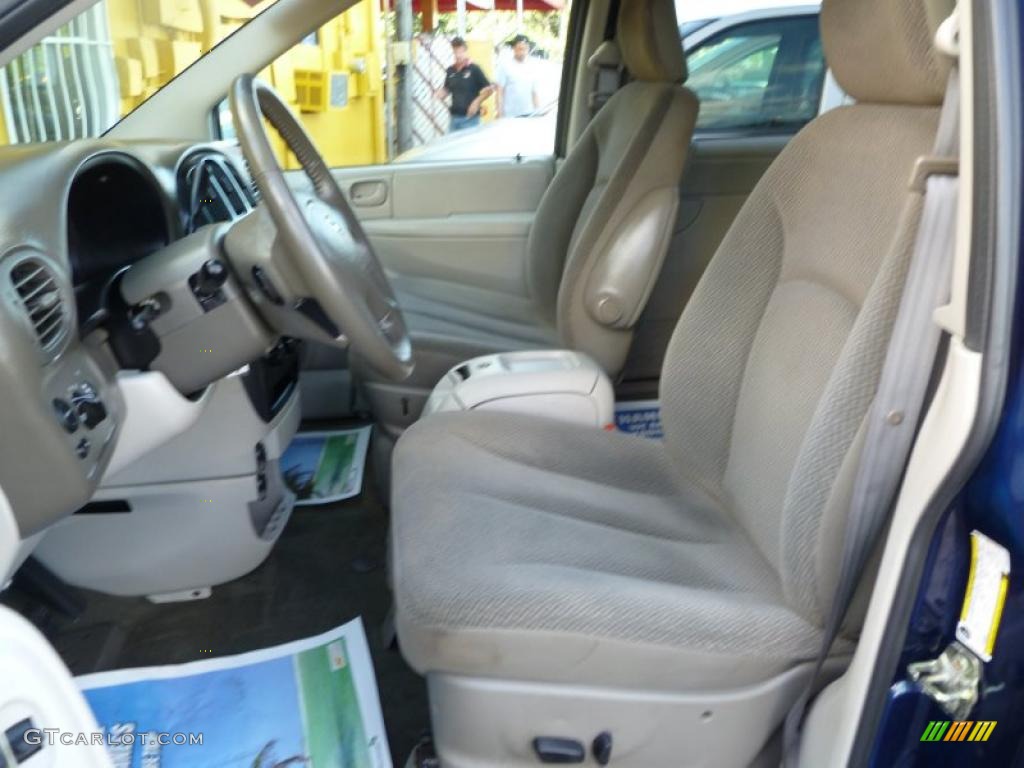 Dark Khaki/Light Graystone Interior 2005 Dodge Grand Caravan SXT Photo #39906707